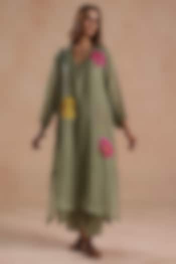 Sage Green Chanderi Silk Embroidered Kurta Set by Begum Pret at Pernia's Pop Up Shop