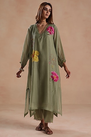 Sage Green Chanderi Silk Embroidered Kurta Set by Begum Pret