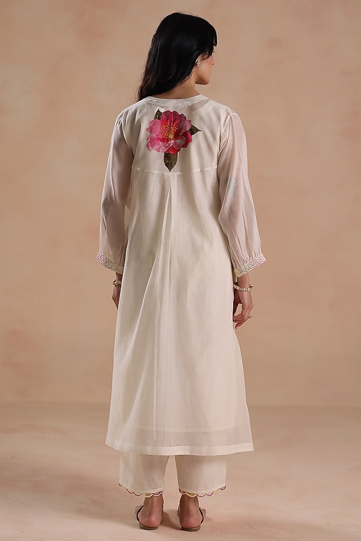 Ivory Chanderi Silk Embroidered Kurta Set by Begum Pret at Pernia's Pop Up Shop