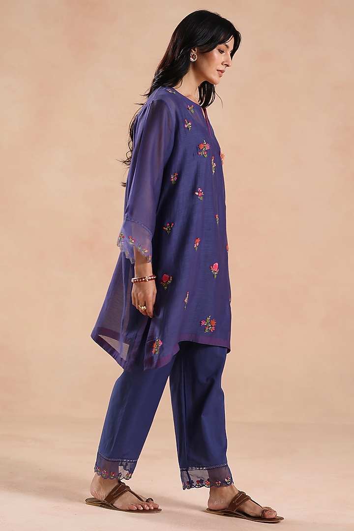 Deep Blue Chanderi Silk Floral Embroidered Kurta Set by Begum Pret at Pernia's Pop Up Shop