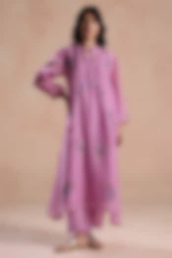 Light Purple Chanderi Silk Floral Embridered Kurta Set by Begum Pret at Pernia's Pop Up Shop