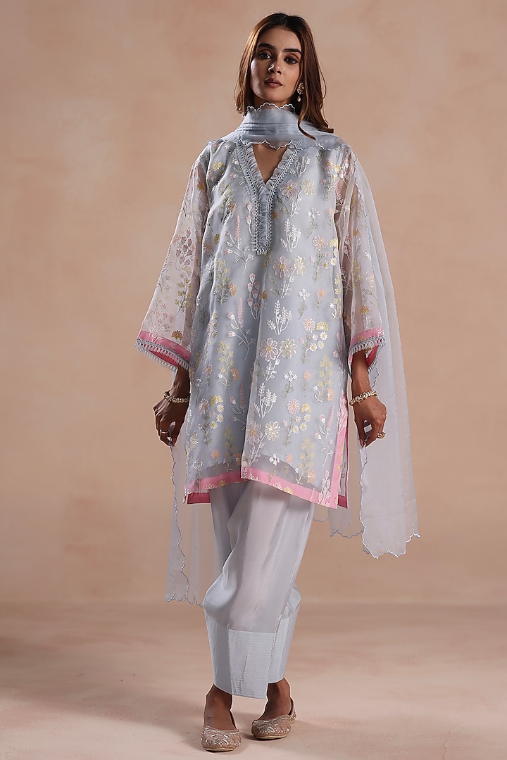 Pastel Blue Organza Dupatta by Begum Pret at Pernia's Pop Up Shop