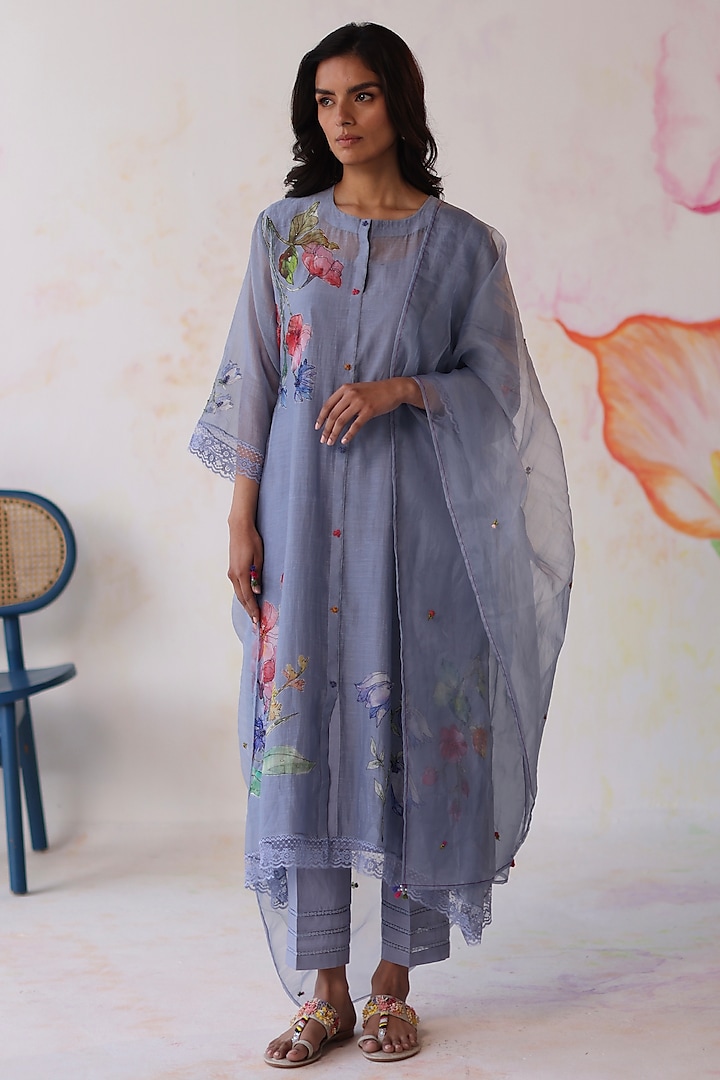 Periwinkle Chanderi Silk Hand Embroidered Asymmetric Kurta Set by Begum Pret at Pernia's Pop Up Shop