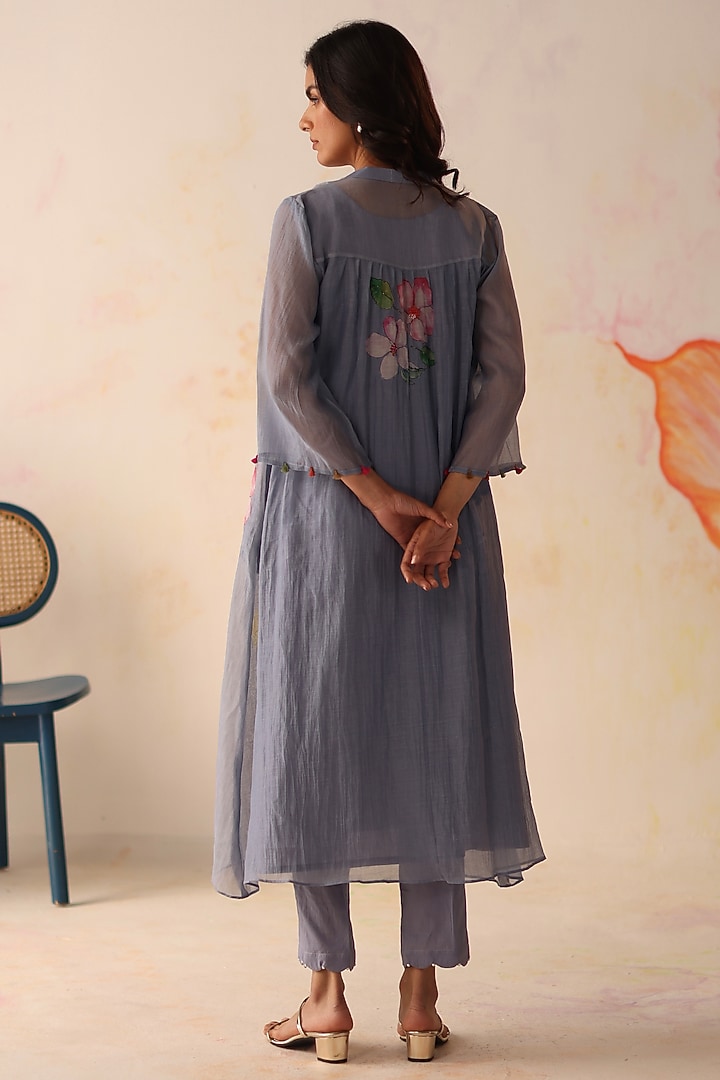 Periwinkle Chanderi Cutdana & Floral Applique Embroidered Kurta set by Begum Pret at Pernia's Pop Up Shop