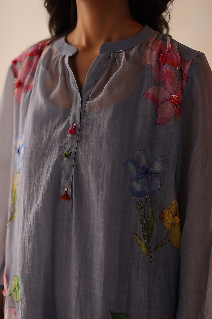 Periwinkle Chanderi Cutdana & Floral Applique Embroidered Kurta set by Begum Pret at Pernia's Pop Up Shop