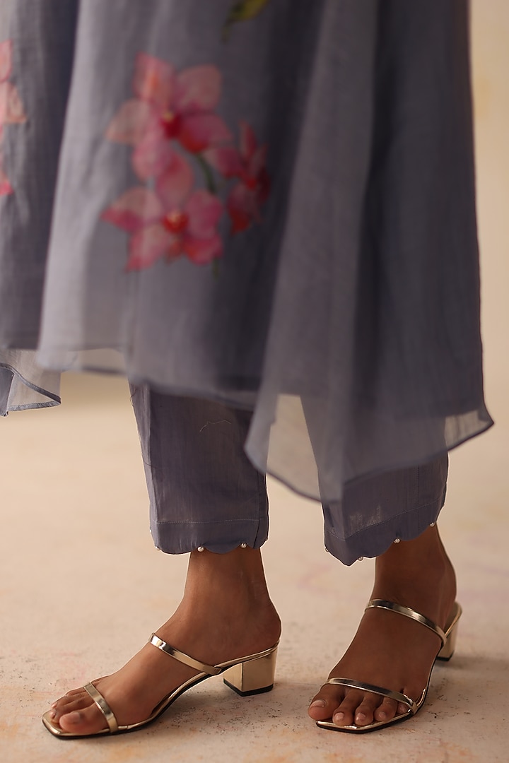 Periwinkle Chanderi Cutdana & Floral Applique Embroidered Kurta set by Begum Pret at Pernia's Pop Up Shop
