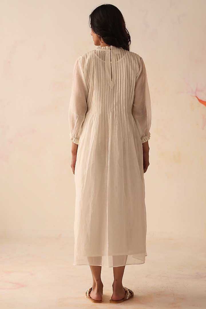 Ivory Chanderi 3D Floral Hand Embroidered Vacation Dress by Begum Pret at Pernia's Pop Up Shop