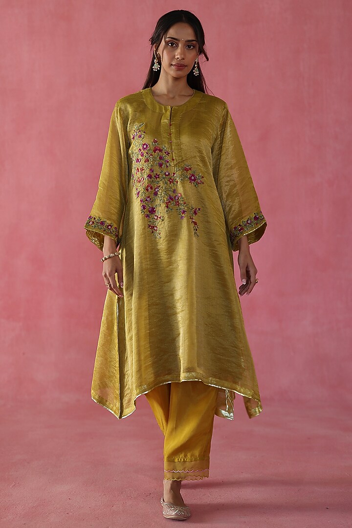 Mustard Banarasi Zari Silk Sequins Work Kurta Set by Begum Pret at Pernia's Pop Up Shop