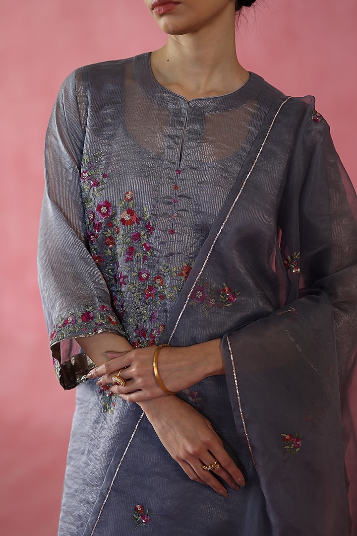 Grey Banarasi Zari Silk Sequins Work Kurta Set by Begum Pret at Pernia's Pop Up Shop