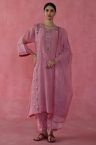 Pink Chanderi Silk Hand Embroidered Kurta Set by Begum Pret