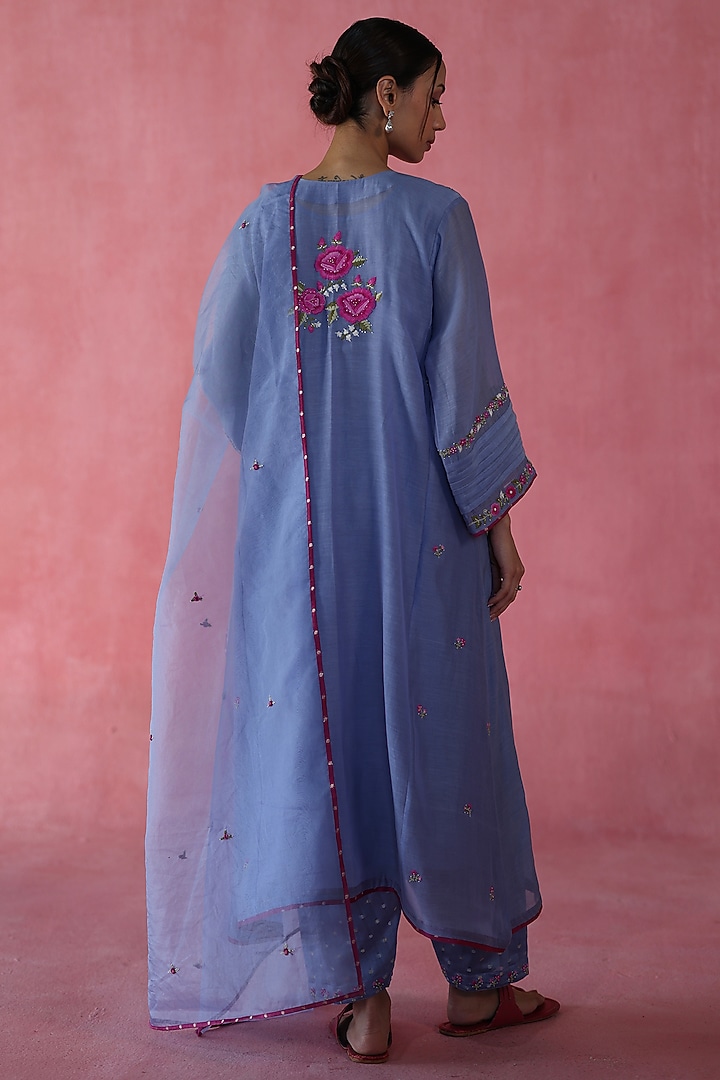 Periwinkle Chanderi Silk Hand Embroidered Kurta Set by Begum Pret at Pernia's Pop Up Shop