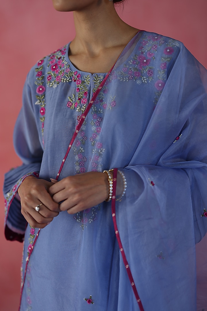 Periwinkle Chanderi Silk Hand Embroidered Kurta Set by Begum Pret at Pernia's Pop Up Shop