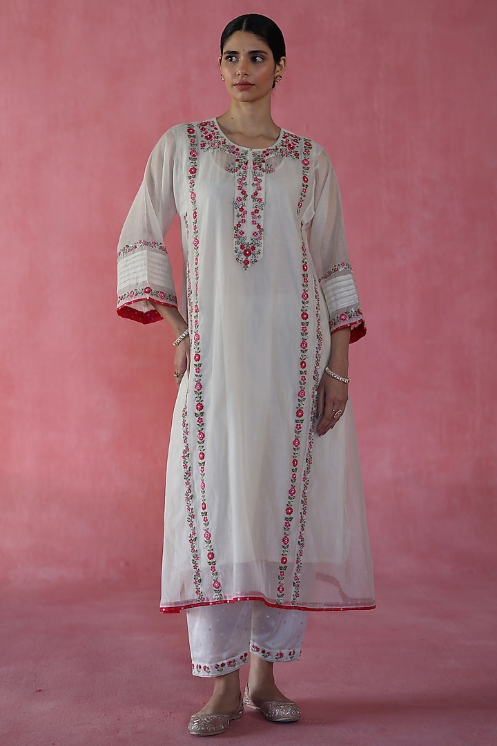 Ivory Chanderi Silk Hand Embroidered Kurta Set by Begum Pret at Pernia's Pop Up Shop