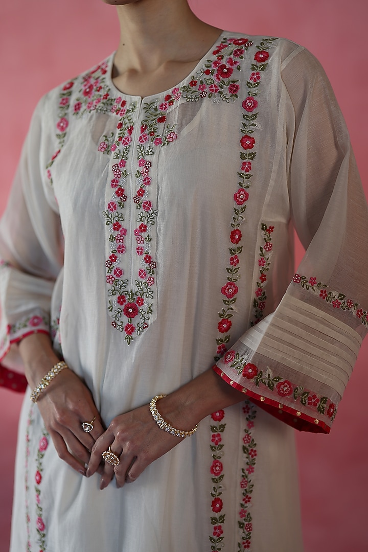 Ivory Chanderi Silk Hand Embroidered Kurta Set by Begum Pret at Pernia's Pop Up Shop