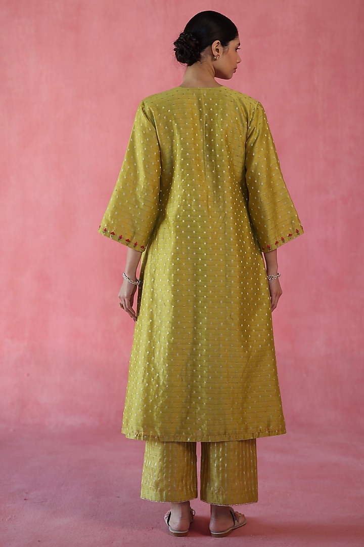 Yellow Zari Boota Chanderi Hand Work Kurta Set by Begum Pret at Pernia's Pop Up Shop