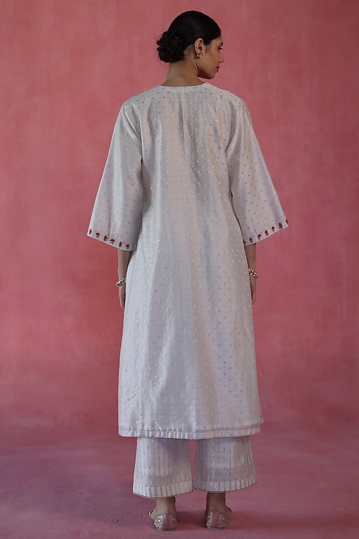 Ivory Zari Boota Chanderi Hand Work Kurta Set by Begum Pret at Pernia's Pop Up Shop