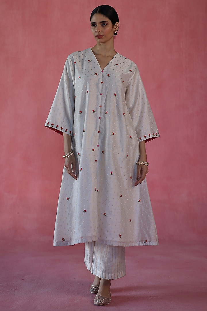 Ivory Zari Boota Chanderi Hand Work Kurta Set by Begum Pret at Pernia's Pop Up Shop