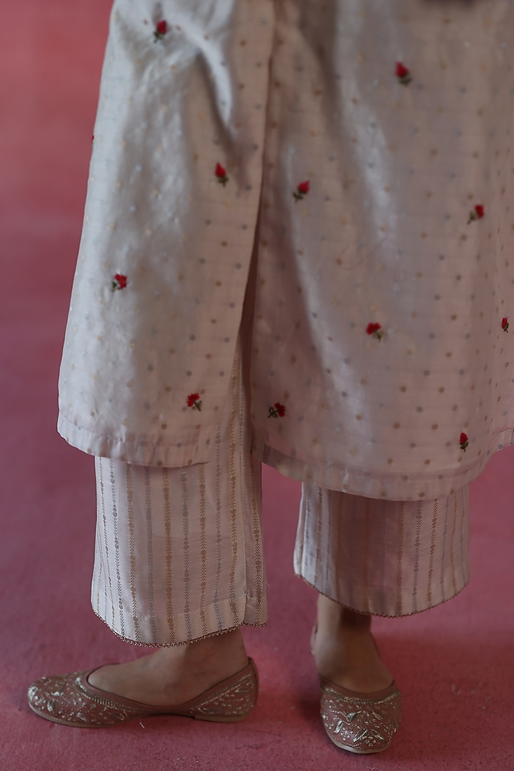 Ivory Zari Boota Chanderi Hand Work Kurta Set by Begum Pret at Pernia's Pop Up Shop