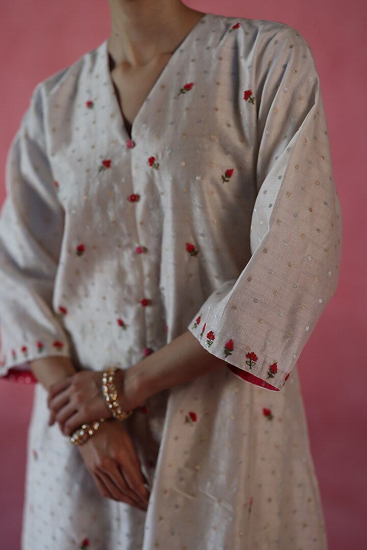 Ivory Zari Boota Chanderi Hand Work Kurta Set by Begum Pret at Pernia's Pop Up Shop