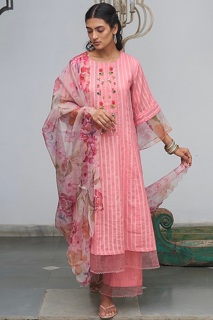 Peach Hand Embroidered Kurta Set by Begum Pret at Pernia's Pop Up Shop