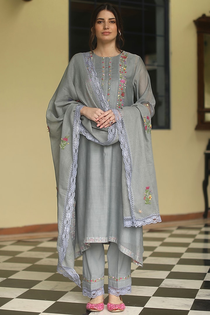 Grey Chanderi Kurta Set by Begum Pret