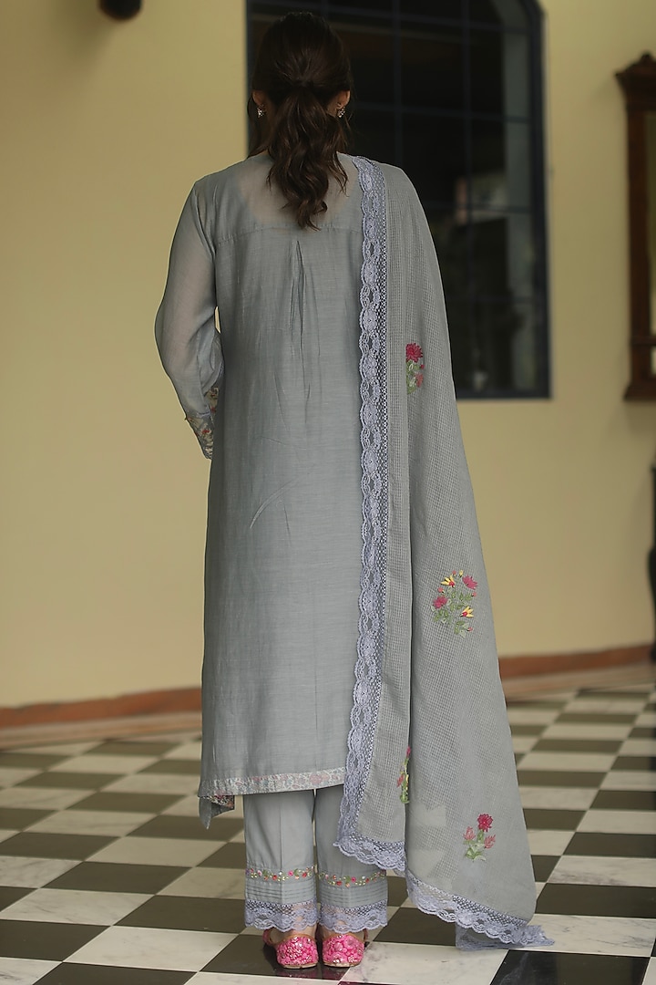 Grey Chanderi Kurta Set by Begum Pret at Pernia's Pop Up Shop