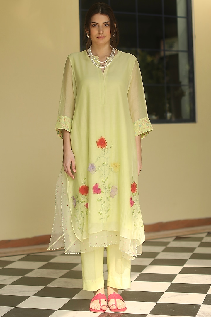 Mint Green Hand Embroidered Kurta Set by Begum Pret