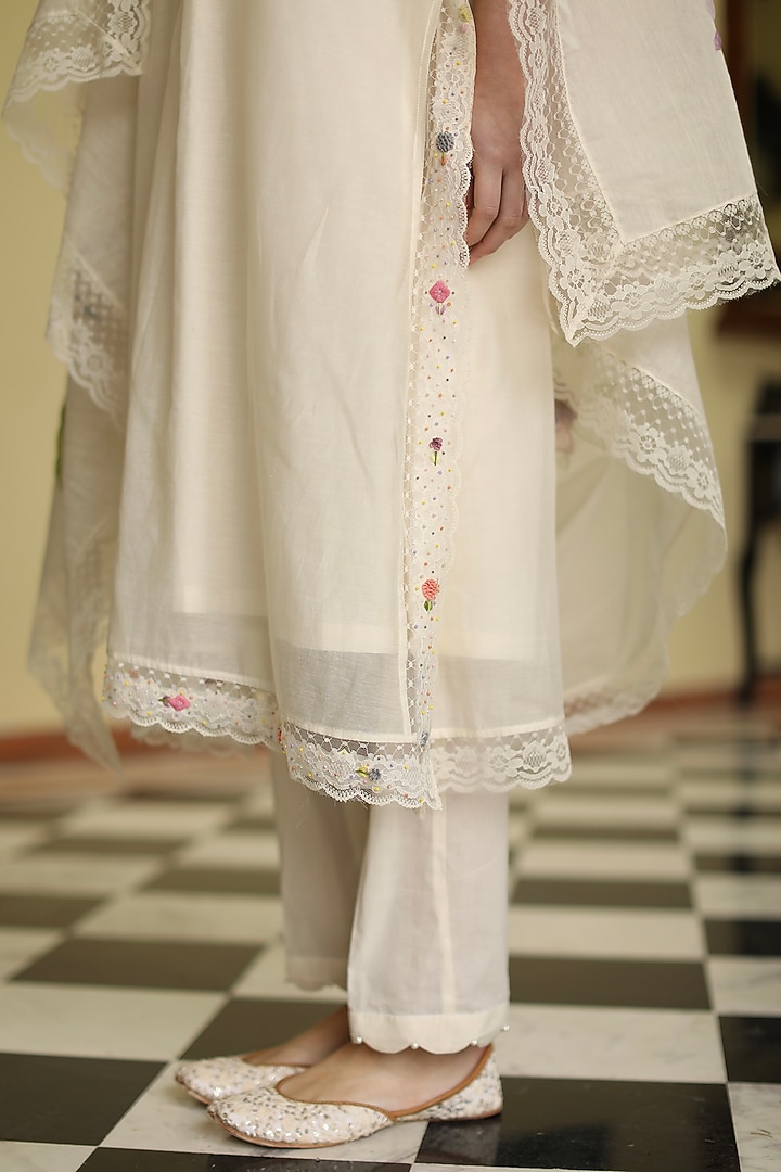 Ivory Chanderi Kurta Set by Begum Pret at Pernia's Pop Up Shop