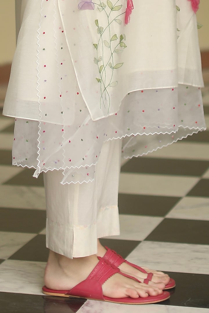 Ivory Hand Embroidered Kurta Set by Begum Pret at Pernia's Pop Up Shop