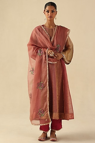Peach Handloom Organza Tissue Silk Kurta Set by Begum Pret