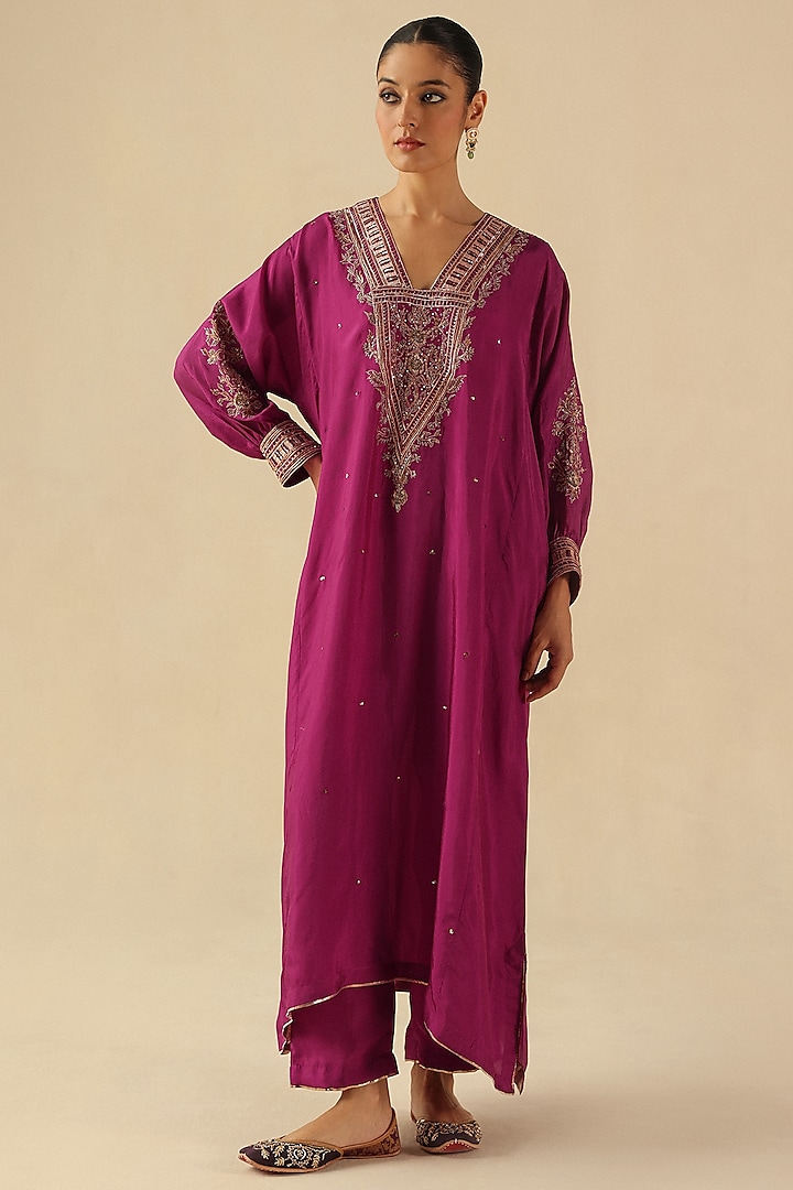 Magenta Habutai Silk Hand Embroidered A-Line Kurta Set by Begum Pret at Pernia's Pop Up Shop