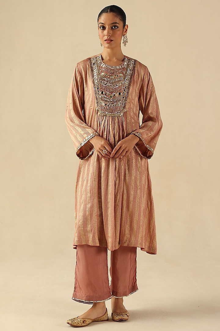 Peach Zari Moonga Silk Mirror Hand Embroidered Kurta Set by Begum Pret at Pernia's Pop Up Shop