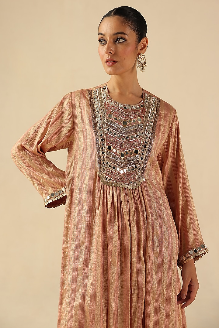 Peach Zari Moonga Silk Mirror Hand Embroidered Kurta Set by Begum Pret at Pernia's Pop Up Shop