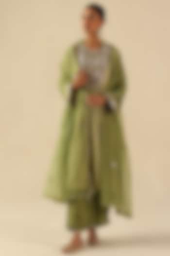 Green Zari Moonga Silk Mirror Hand Embroidered Kurta Set by Begum Pret at Pernia's Pop Up Shop