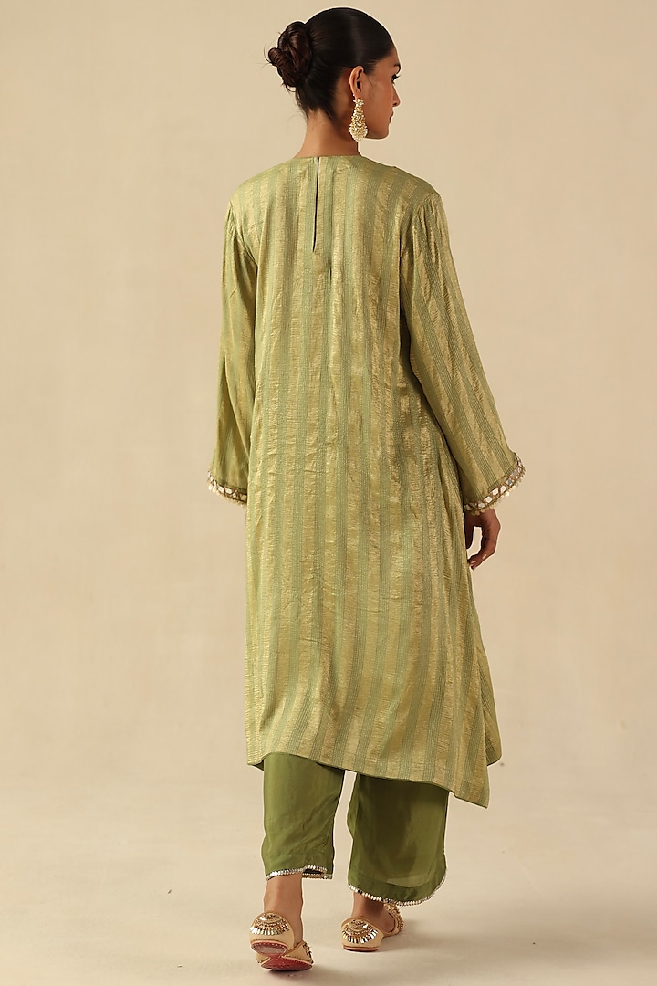 Green Zari Moonga Silk Mirror Hand Embroidered Kurta Set by Begum Pret at Pernia's Pop Up Shop