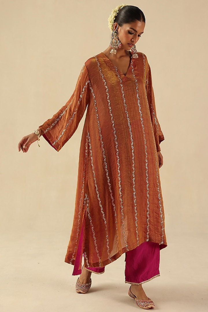 Garnet-Colored Metallic Tissue Silk Cutdana Hand Embroidered Kurta Set by Begum Pret at Pernia's Pop Up Shop