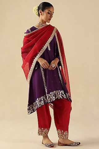 Purple Habutai Silk Gota Hand Embroidered A-Line Short Kurta Set by Begum Pret