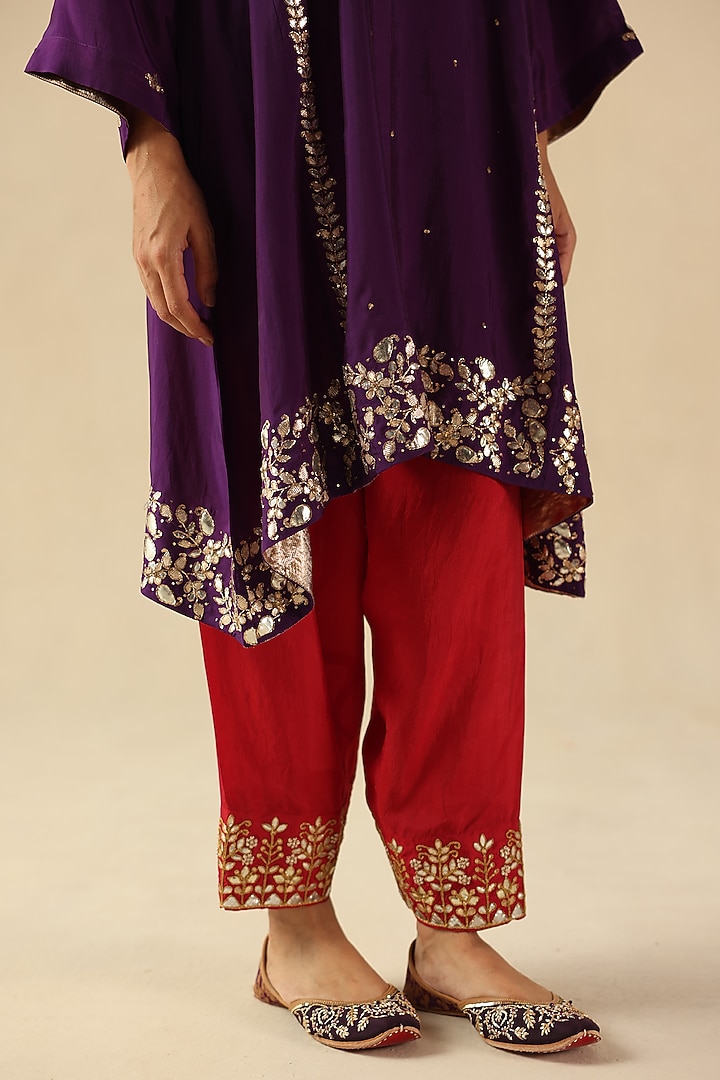 Purple Habutai Silk Gota Hand Embroidered A-Line Short Kurta Set by Begum Pret at Pernia's Pop Up Shop
