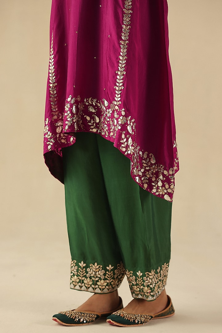 Fuchsia Habutai Silk Gota Hand Embroidered A-Line Short Kurta Set by Begum Pret at Pernia's Pop Up Shop
