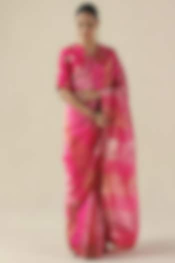 Fuchsia Metallic Tissue Organza Silk Mukaish Embroidered Wedding Saree Set by Begum Pret at Pernia's Pop Up Shop