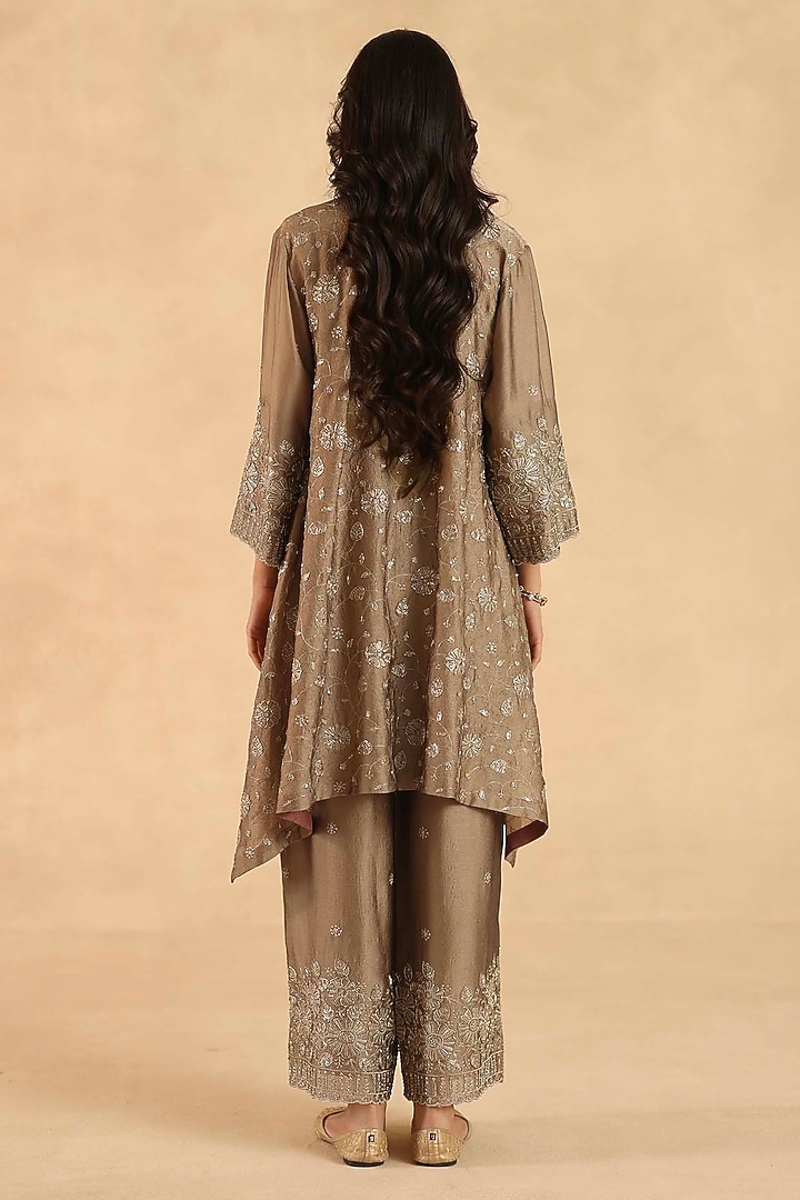 Gold-Brown Crushed Crepe Thread Embroidered Kurta Set by Begum Pret at Pernia's Pop Up Shop