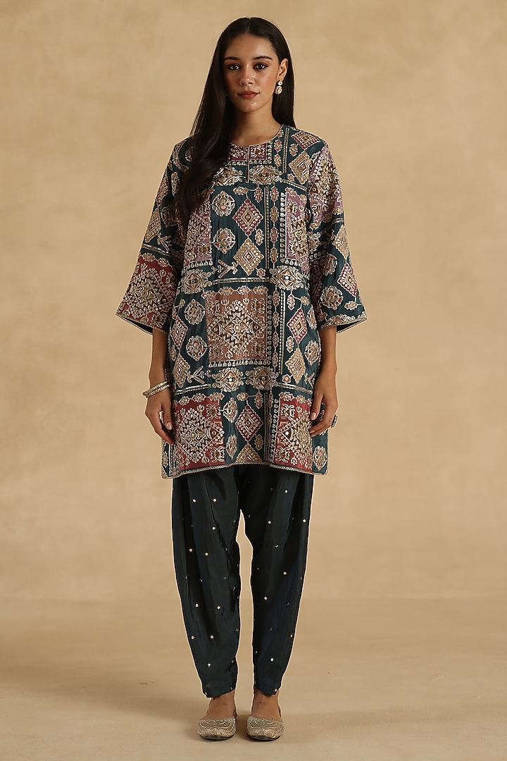 Blue Silk Zari Embroidered Kurta Set by Begum Pret at Pernia's Pop Up Shop
