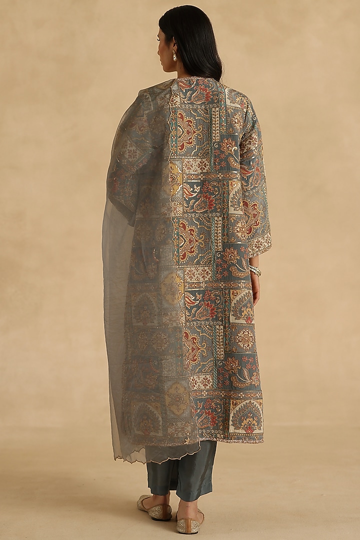 Grey Silk Floral Patchwork Straight Kurta Set by Begum Pret at Pernia's Pop Up Shop