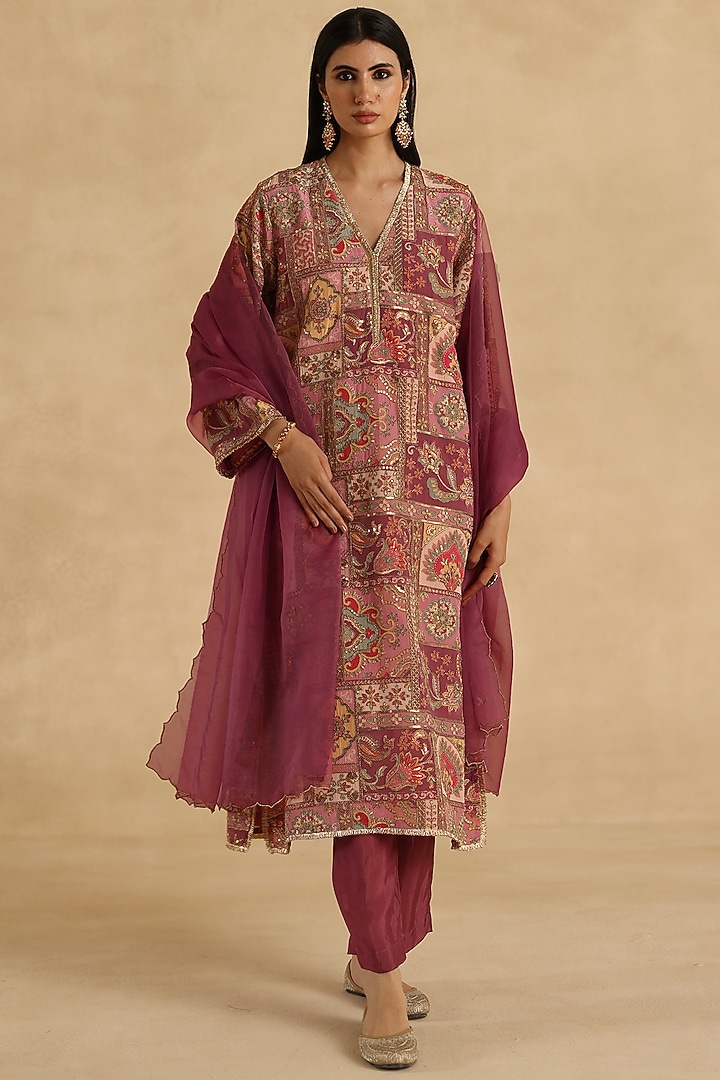 Plum Silk Floral Patchwork Straight Kurta Set by Begum Pret at Pernia's Pop Up Shop
