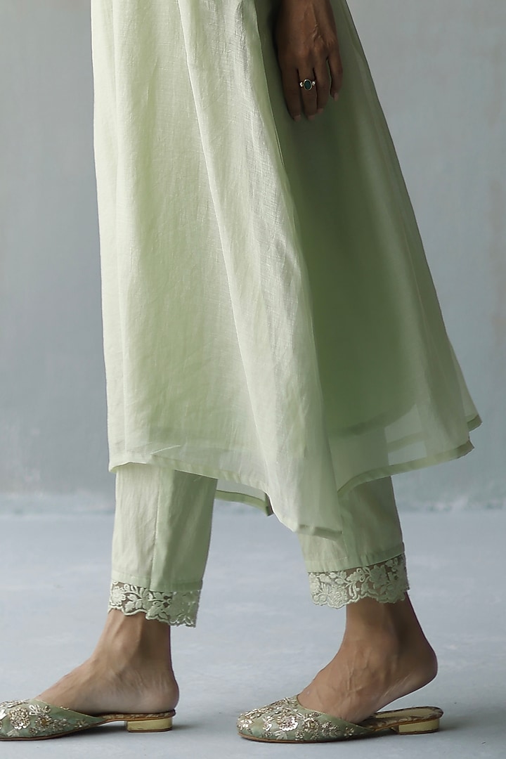 Green Handloom Chanderi Kurta Set by Begum Pret at Pernia's Pop Up Shop