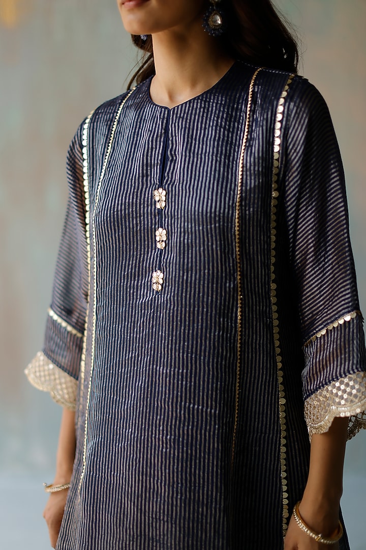 Navy Blue Embroidered Kurta Set by Begum Pret at Pernia's Pop Up Shop