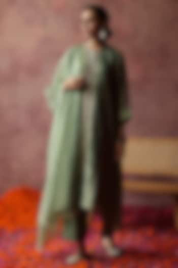 Green Zari Silk Embroidered A-Line Kurta Set by Begum Pret at Pernia's Pop Up Shop