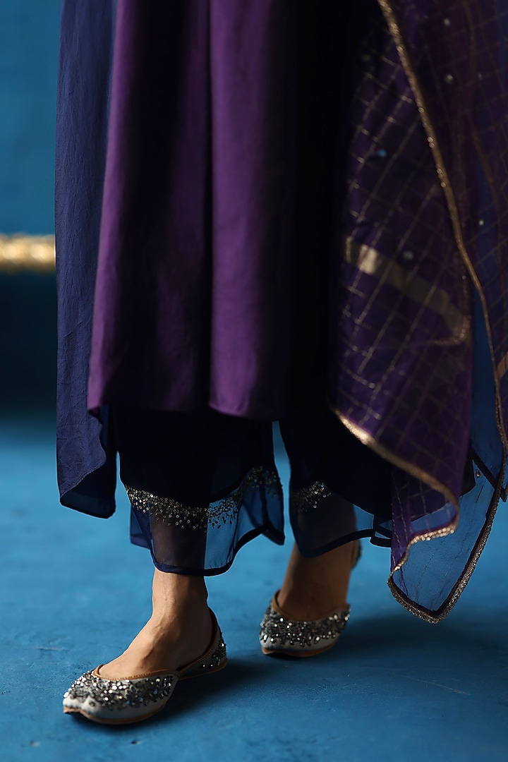 Midnight Blue Habutai Silk Kurta Set by Begum Pret at Pernia's Pop Up Shop
