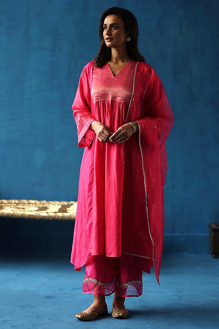 Fuchsia Blue Habutai Silk Kurta Set by Begum Pret at Pernia's Pop Up Shop