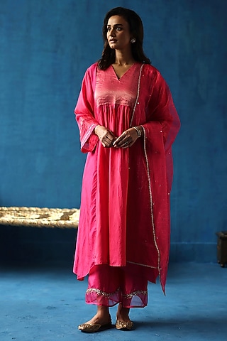 Fuchsia Blue Habutai Silk Kurta Set by Begum Pret